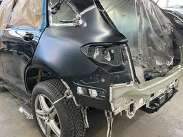 Reparatur Heckseite schwarzes Auto
